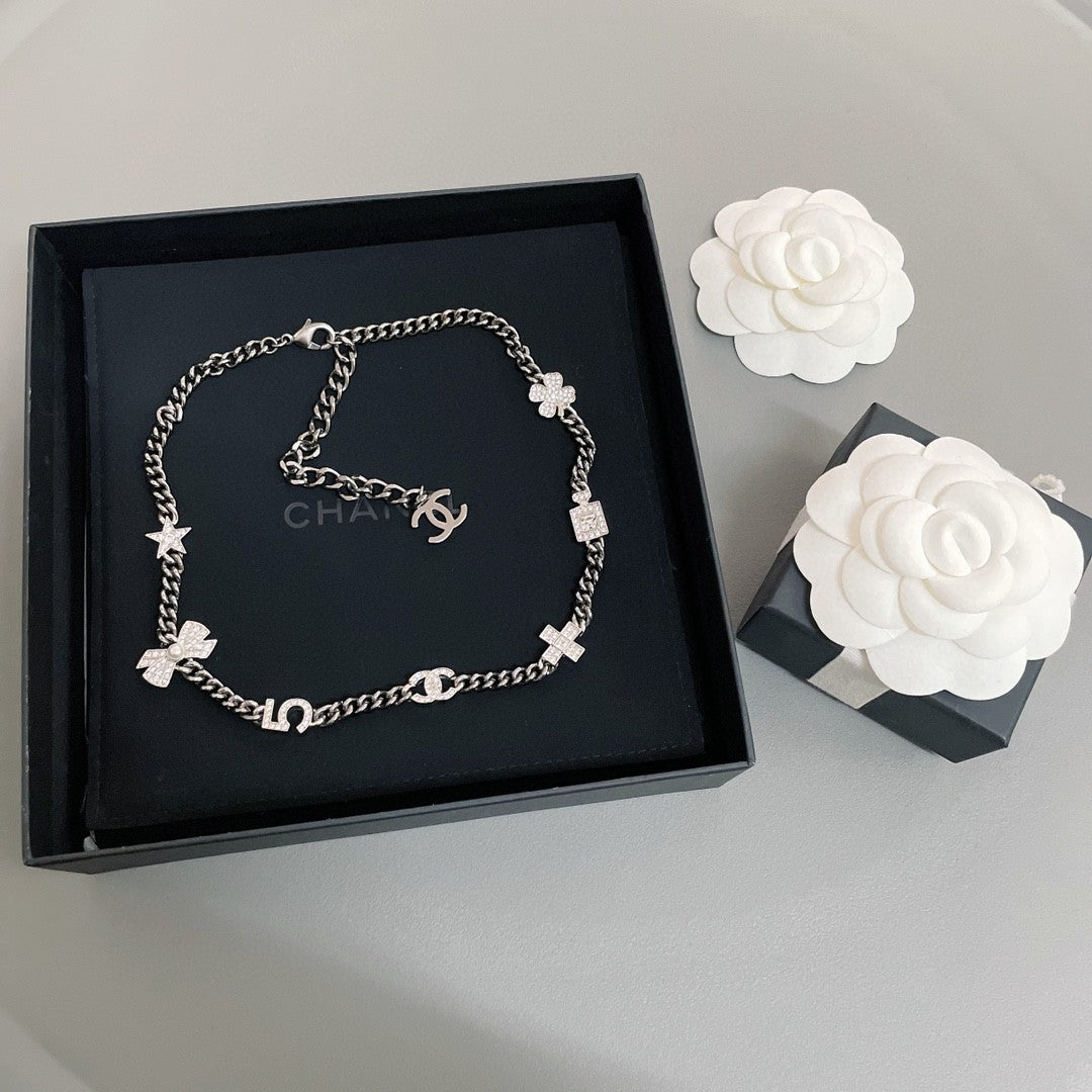 18K Chanel No.5 Perfume Bottle Pendant Necklace