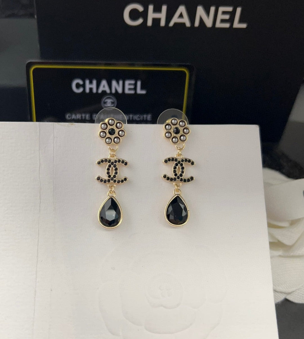 18K Chanel Black Crystals Earrings