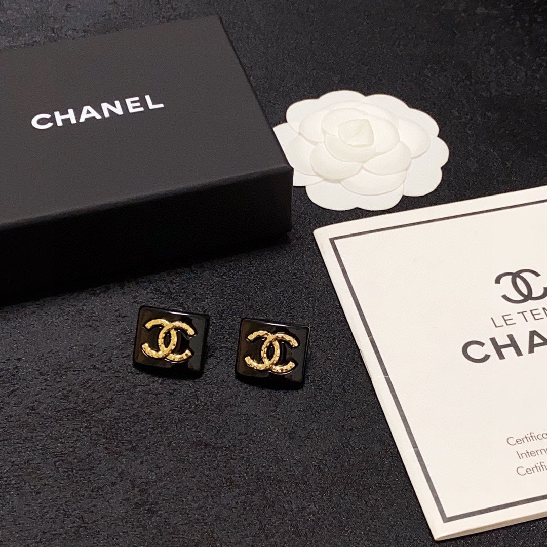 18K Chanel Black Resin Square Earrings