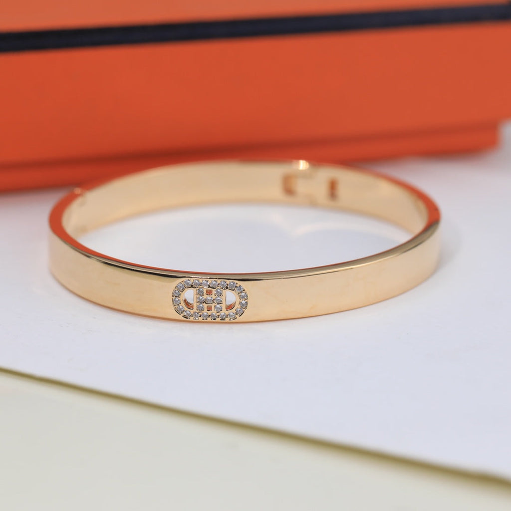 18K Hermès Diamonds Bracelet