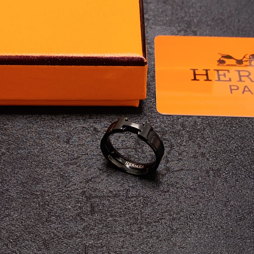 Hermès Clic HH So Black Ring