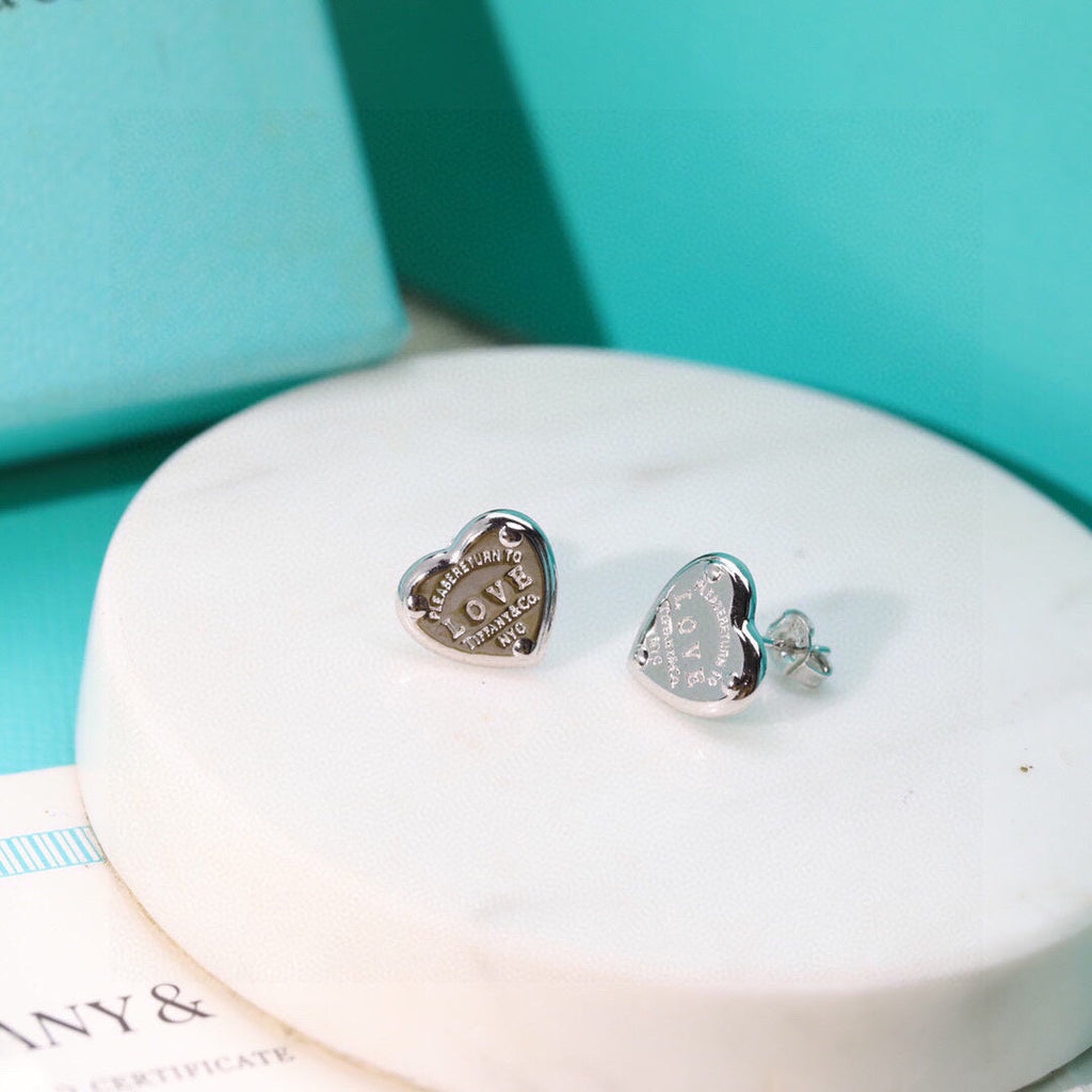 18K Return to Tiffany & Co. Love Earrings