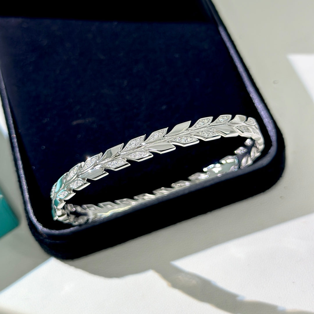 18K Tiffany & Co. Victoria Vine Diamonds Bracelet