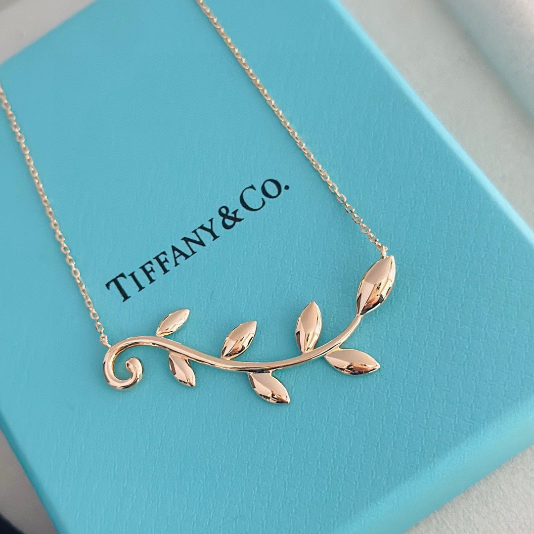 18K Tiffany & Co. Olive Leaf Vine Pendant Necklace