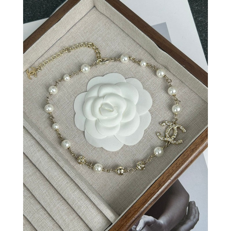 18K Chanel White Pearls Necklace