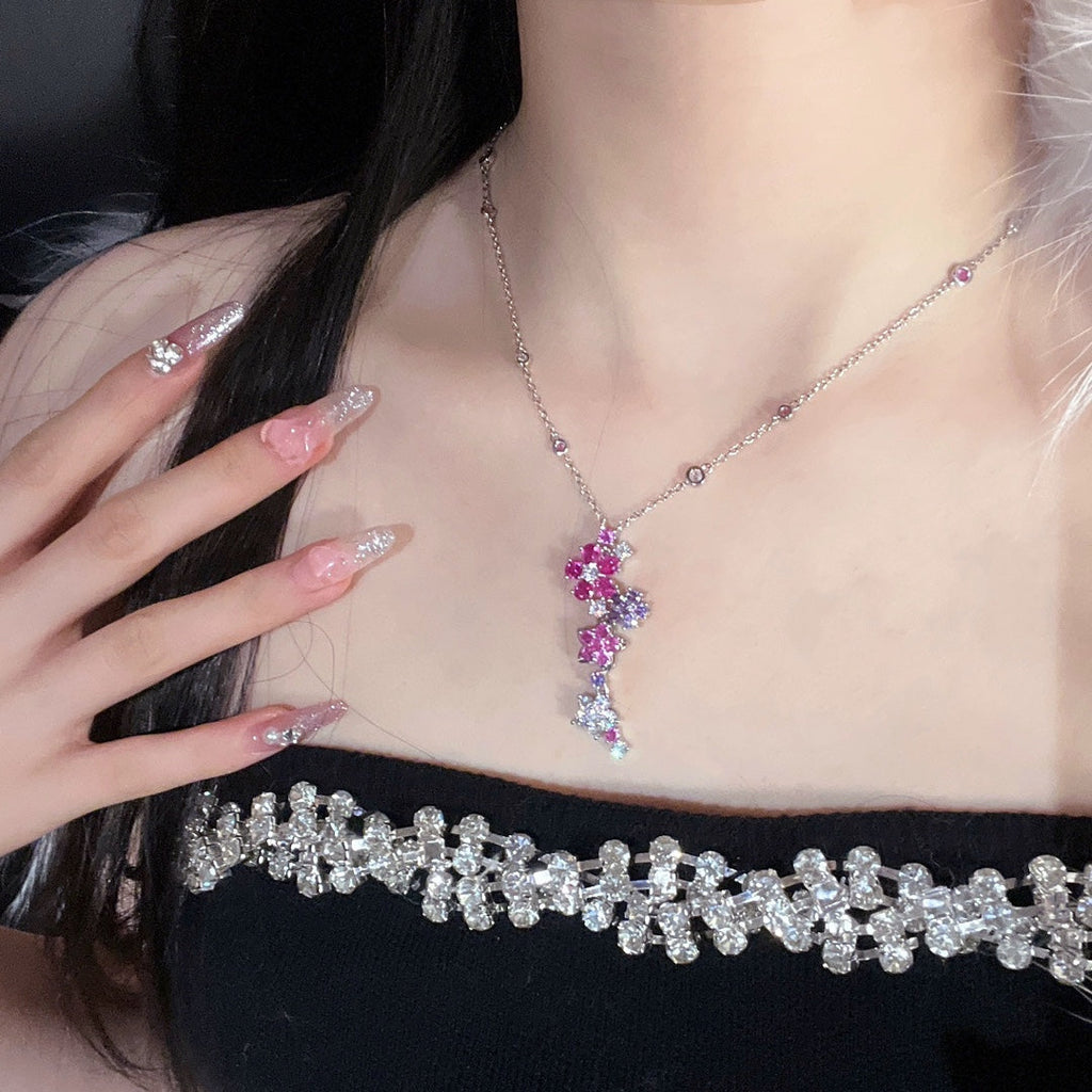 18K Van Cleef & Arpels Folie Des Prés Pendant Necklace