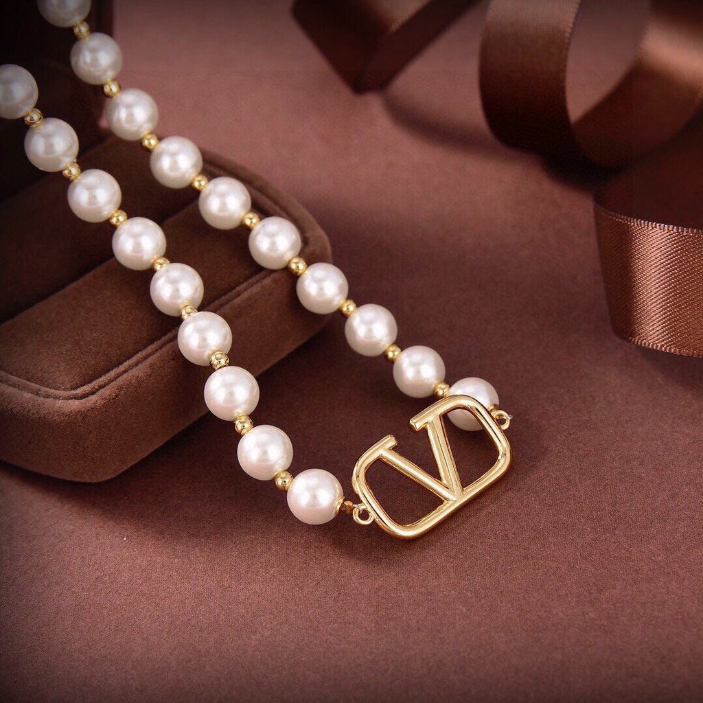 18K Valentino VLogo Pearls Choker Necklace
